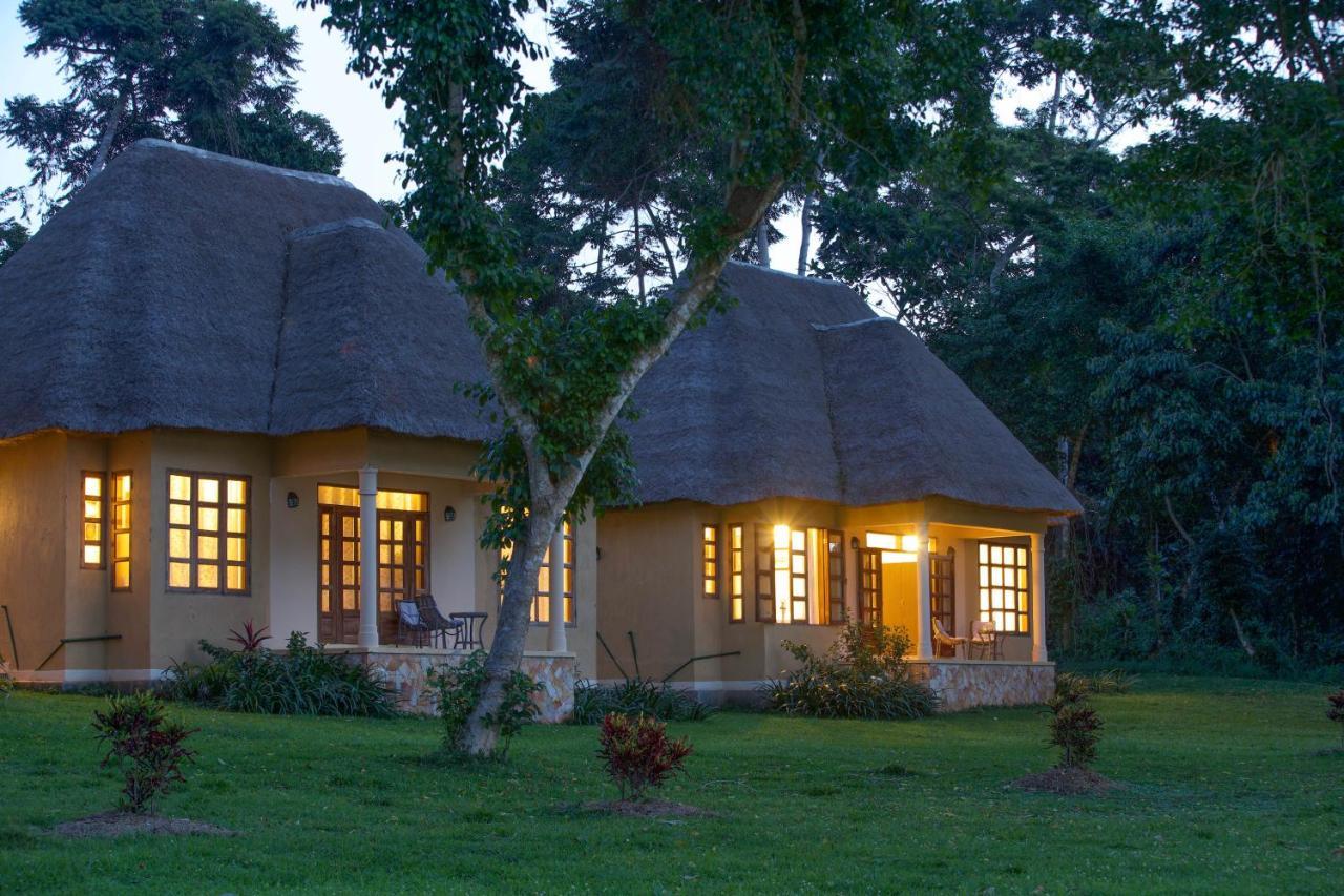 Brovad Sands Lodge Kalangala Экстерьер фото